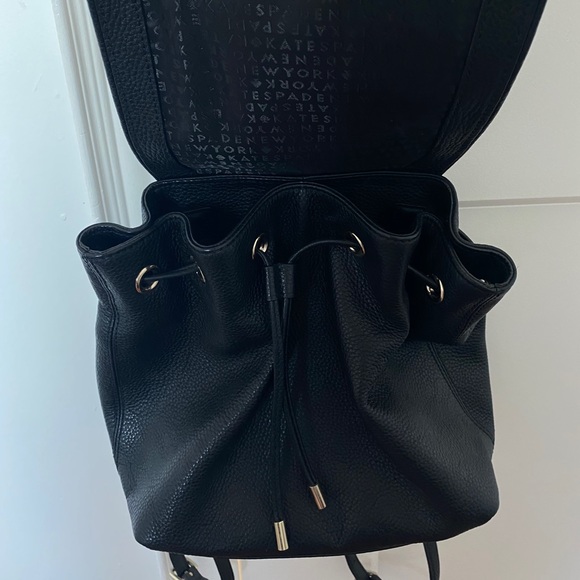 Leather backpack - Picture 3 of 3